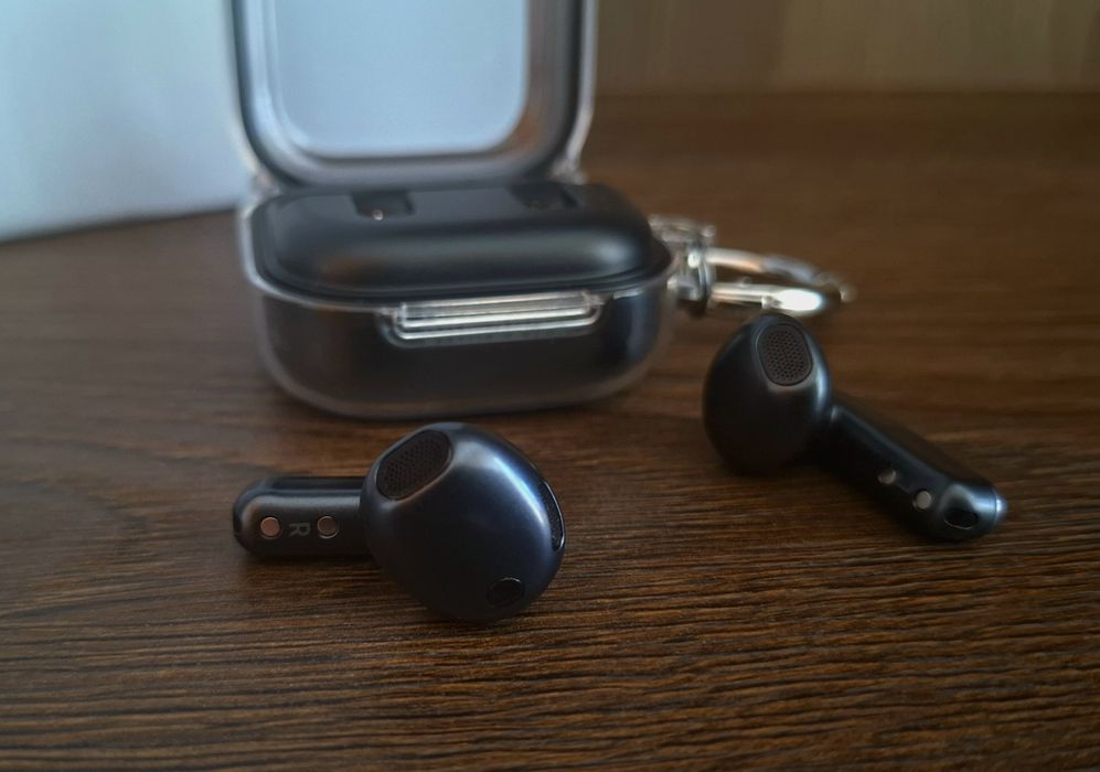 Samsung Galaxy Buds 4 - безжични слушалки с ANC, чисто нови + подарък оригинален защитен кейс