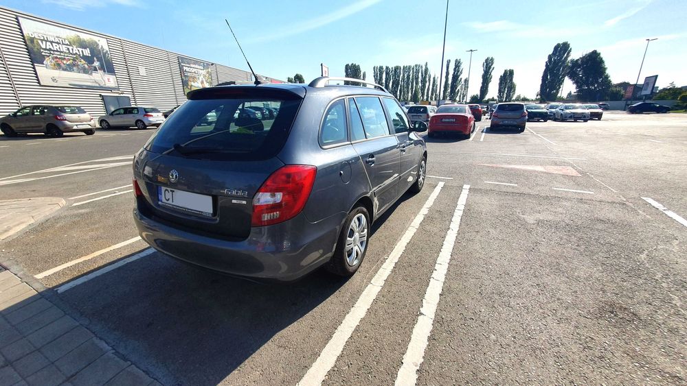 SKODA Fabia 2011 — imagine 4