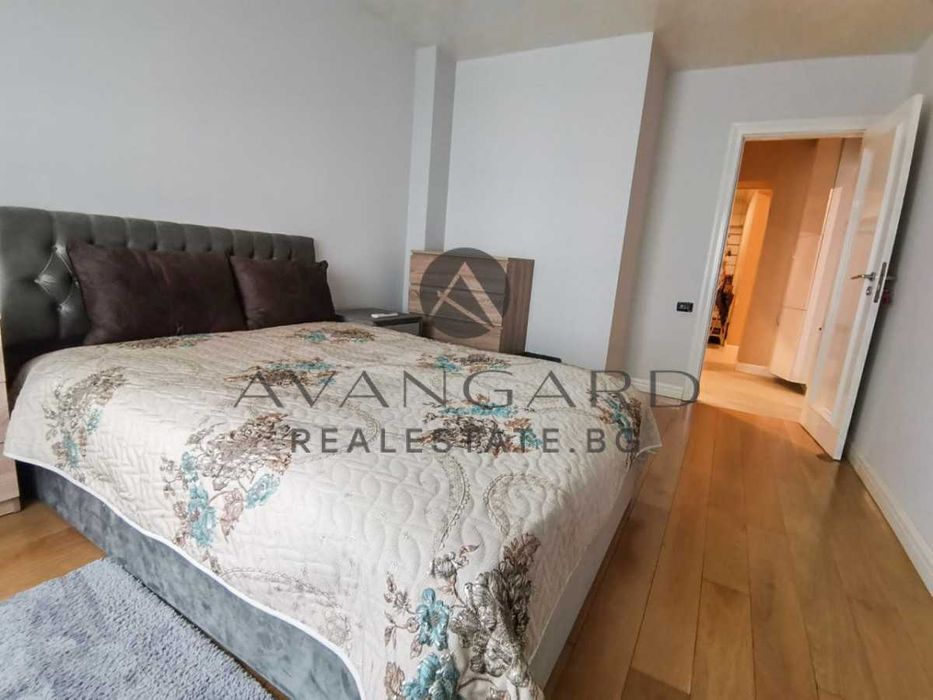 оф.11026 Многостаен с Паркомясто Герджика