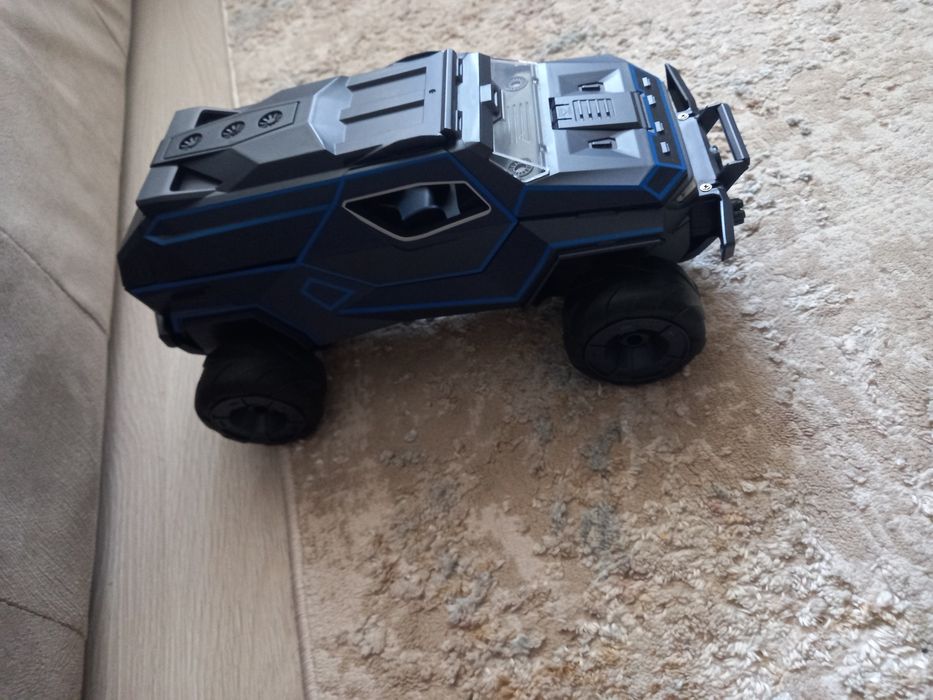 Masina noua cu telecomanda noua Auchan