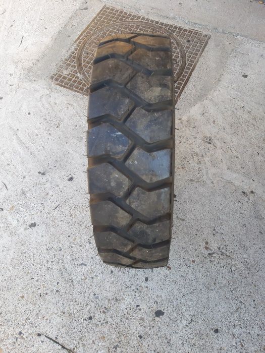 Anvelope 7.00-12  Cauciucuri noi de stivuitor cu garantie