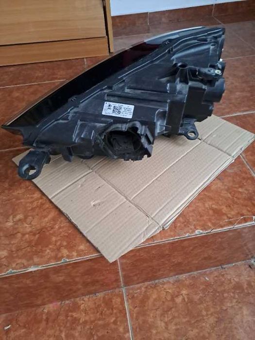 Far dreapta Skoda Scala Crystal Lighting original cod 657941016A