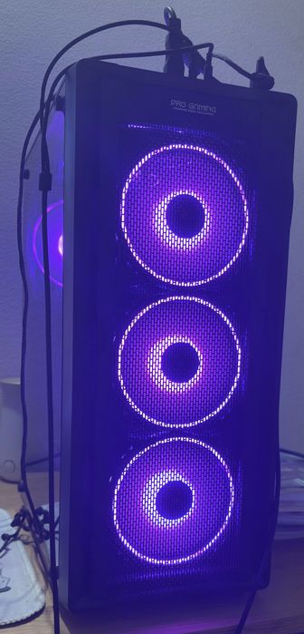 Set gaming (unitate, monitor , căști și mouse )