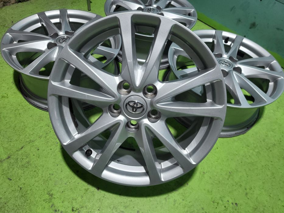 17 5x114.3 Toyota лети джанти 5х114.3 тойота