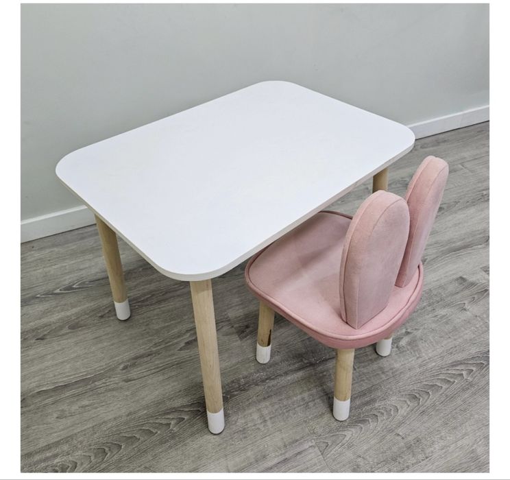 Детский стол со стулом