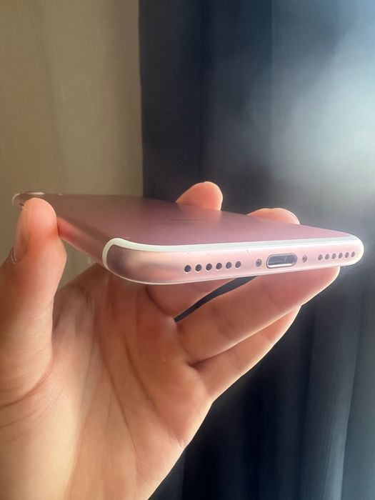 IPHONE 7 отличен
