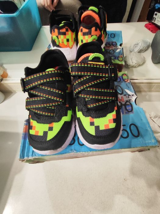 Scechers оригинал. Детские кроссовки