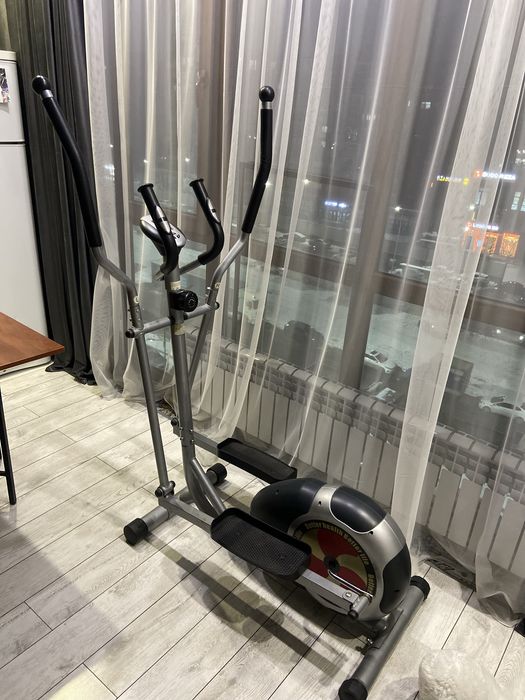 Эллиптический тренажер