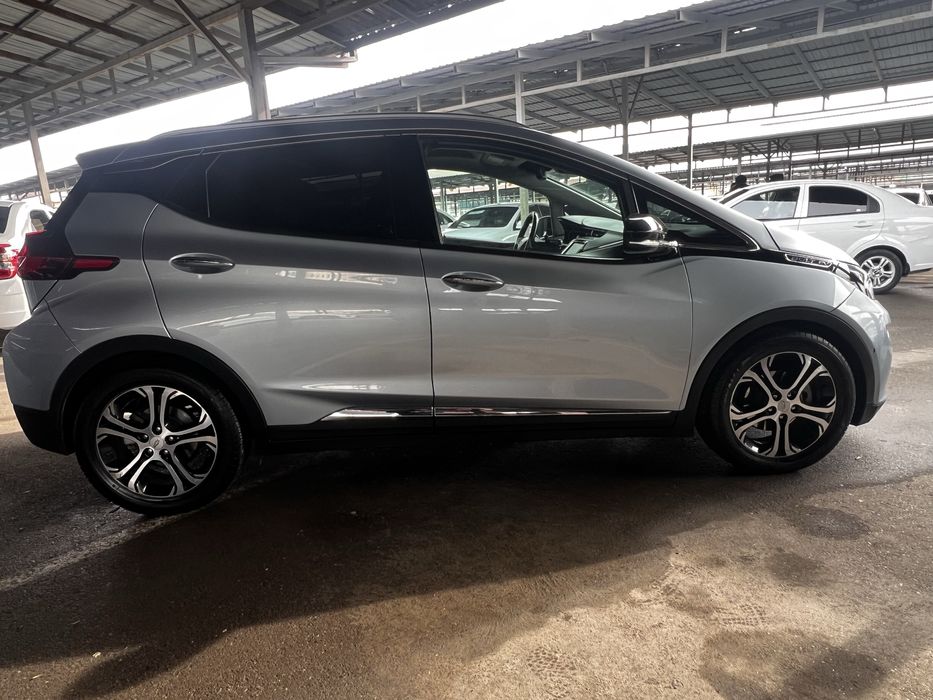 Shevrolet bolt full