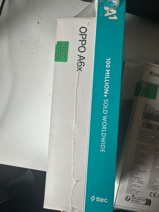Телефон OPPO A6x с powerbank