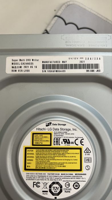 Дисковод Hitachi