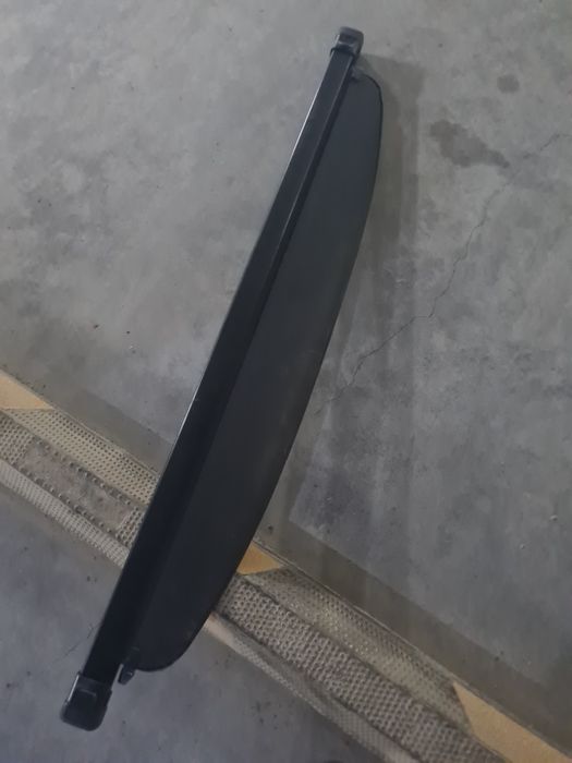 Продам багажную шторку