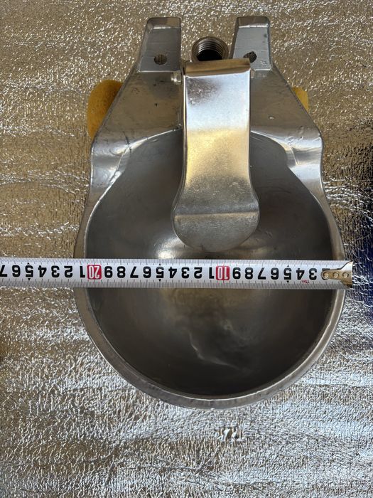 Паилка.  Для.  Коров.  И. Лошади