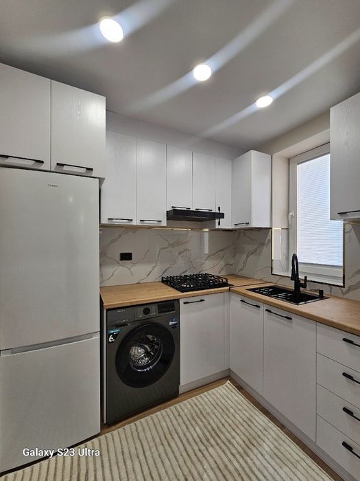 Продаётся квартира Чиланзар 2 квартал 3в4/4/4 кирпич 2×4