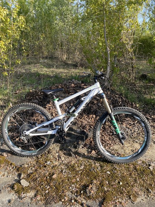 OFERTA Bicicleta Canyon Torque Ex Enduro Impecabil Fox 180 mm