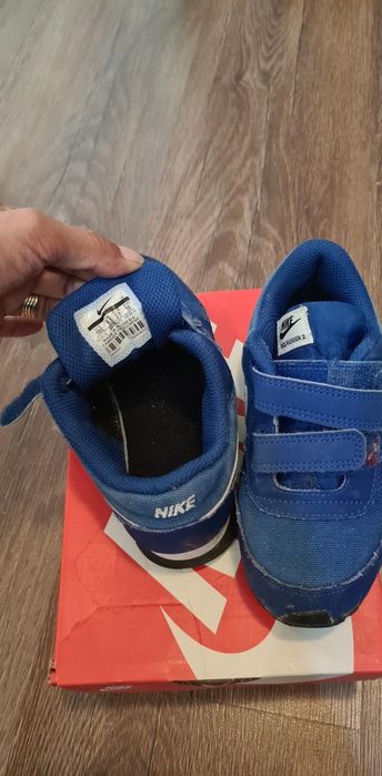 Adidasi nike nr 27