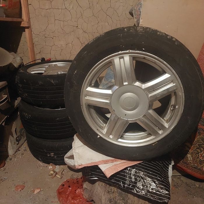 15диск покрышкамен