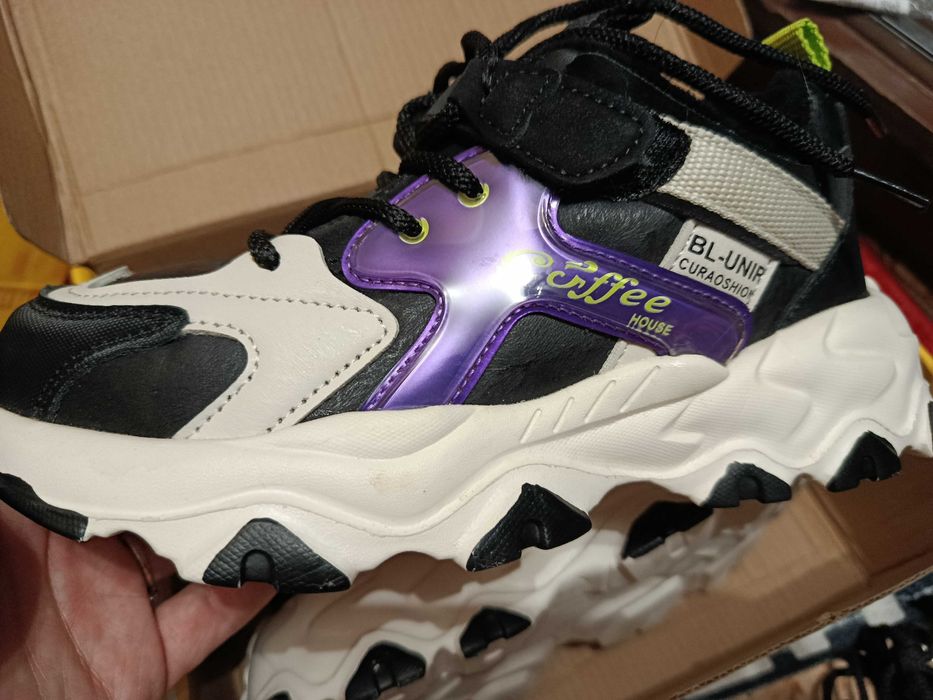 Кроссовки детские утепленные