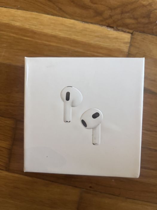 Airpods слушалки бели