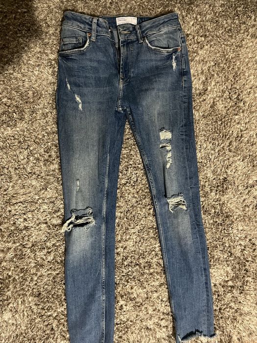 Продавам дънки Bershka