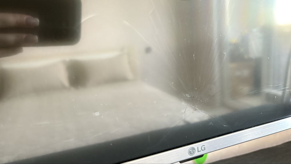 Продам телевизор на запчасти