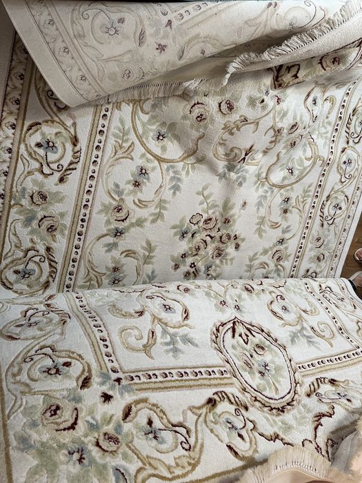 Covoare lâna foarte putin folosite