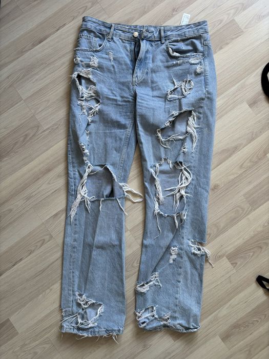 Дънки скъсани Bershka