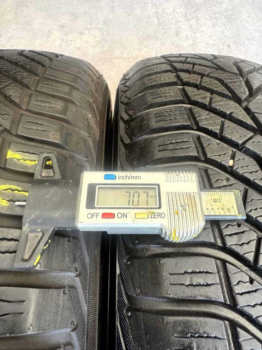 215/80 R16 • Iarna • Yokohama BluEarth Winter V905 103T | 2 buc | Pret/buc