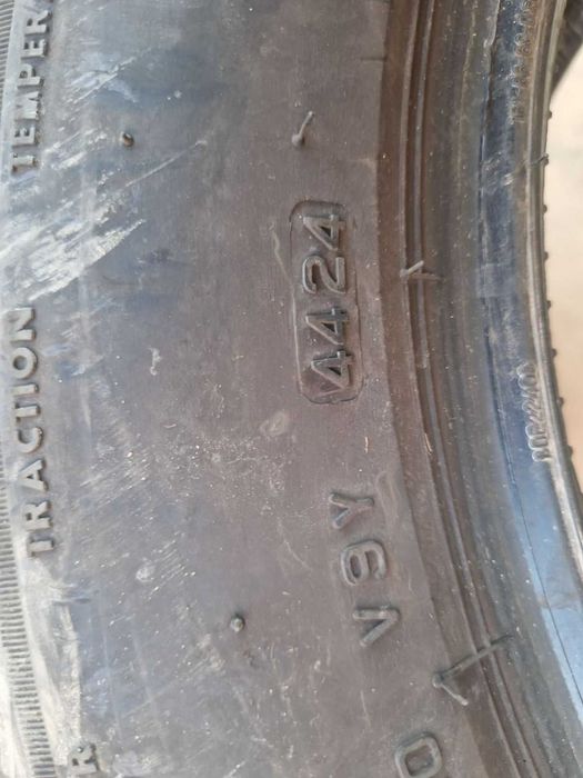2 Bridgestone R16 205/60 Летни гуми  DOT4424