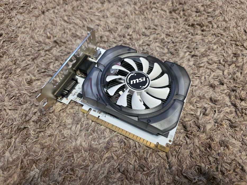 Placa video GT730 Low profile + un GT730 ALB