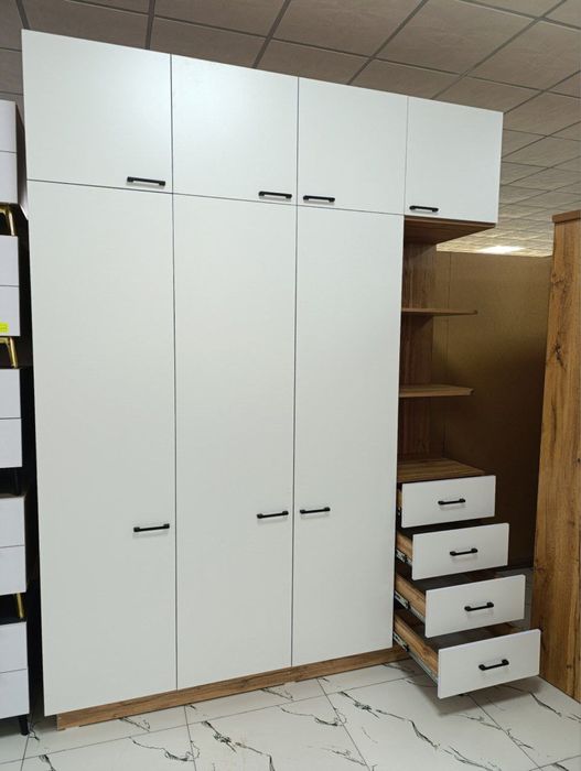 Шкаф антресоль со створкой