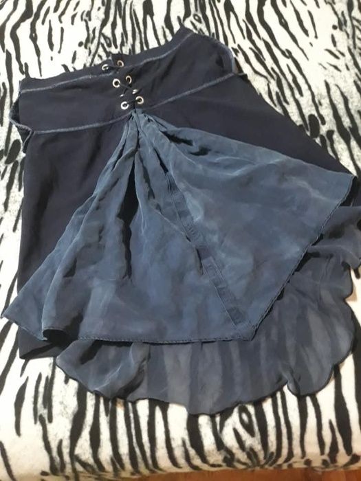 Нов Комплект Спортна Пола с Коприна и Тениска