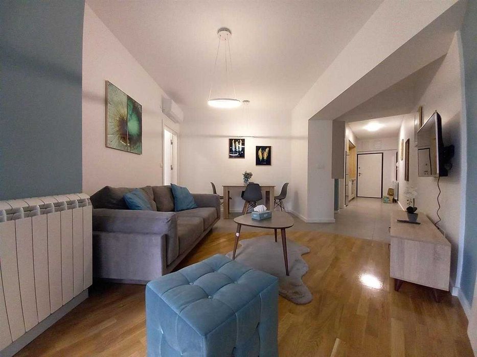 Дава се под наем Двустаен апартамент в Бургас, Славейков - 58 кв.м за 204 € - Снимка #2