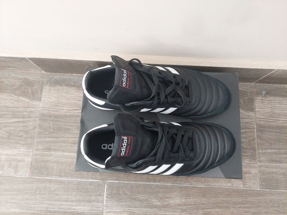 Adidas Mundial Turf, черни