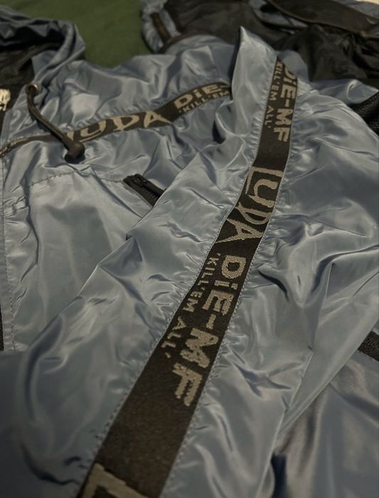 Luda екип като нов