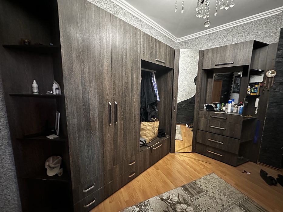 Продам прихожую состояние в поряде