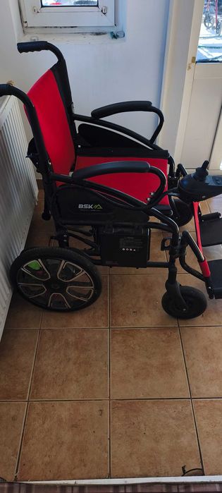 Carucior electric pentru persoane cu dizabilitati BSKA – pliabil.