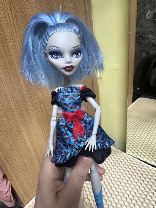 Пролам кукол монстр хай!