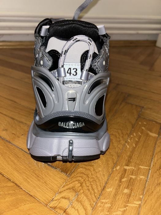Balenciaga runner