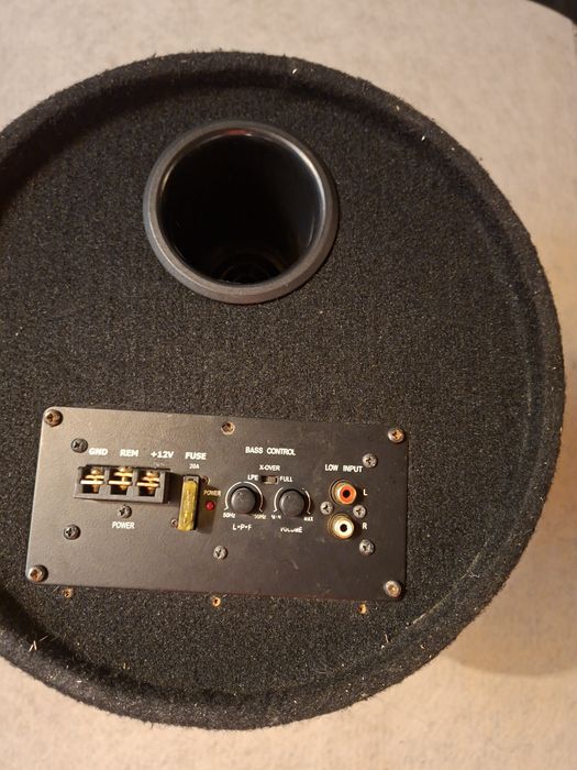 Subwoofer activ auto