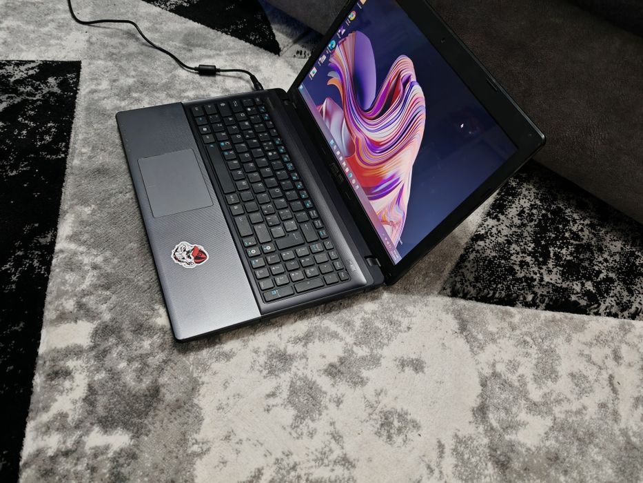 Laptop Asus X55VD i3 gen2