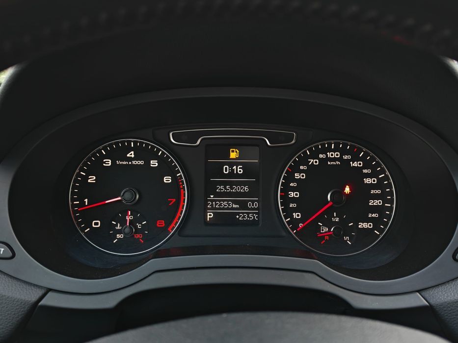 Audi Q3/ 2.0 Benzină/ automat/ 2014/