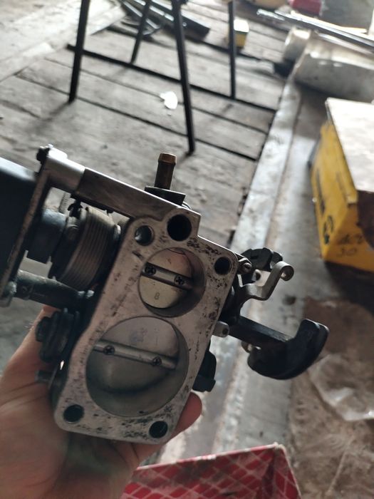 Дроссельная заслонка Ауди 2.6