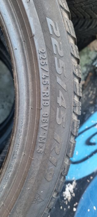 Anvelope Iarna 225 45 r19 Pirelli ,Dot 2022