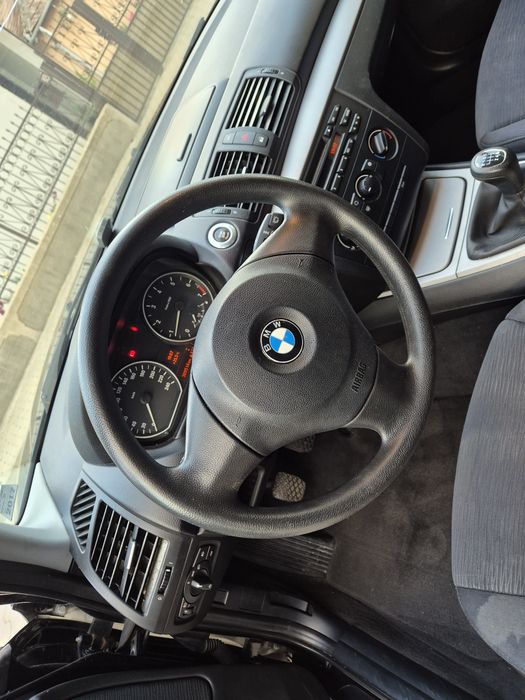 Bmw seria 1 2.0 benzina euro 5 2011