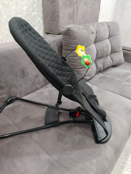 Продам шезлонг  4000 тг