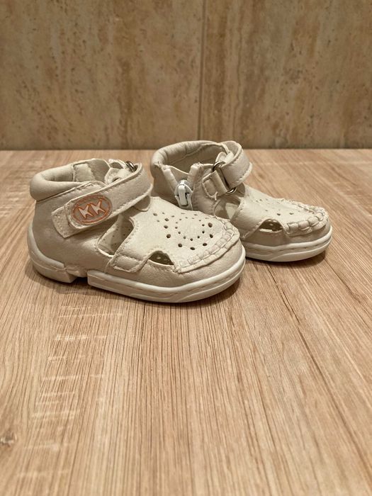 Детски обувки/пантофи