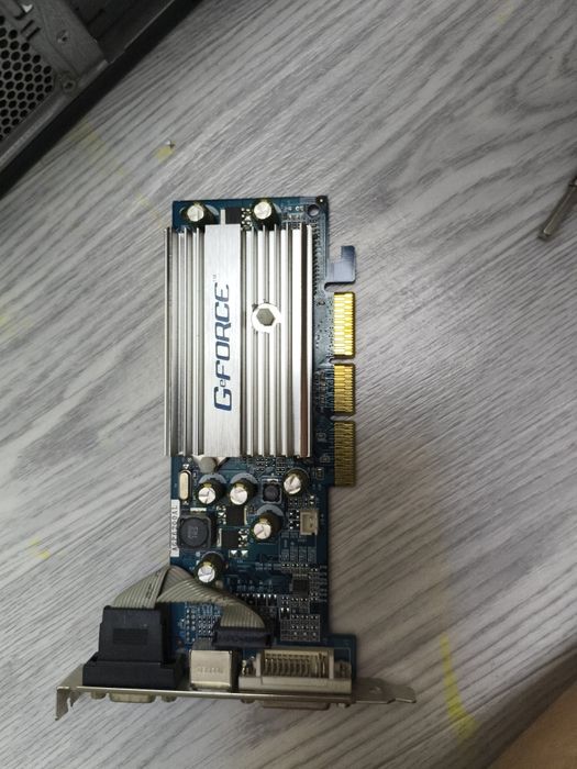 Продажа видеокарты Nvidia GeForce4 MX 4000.