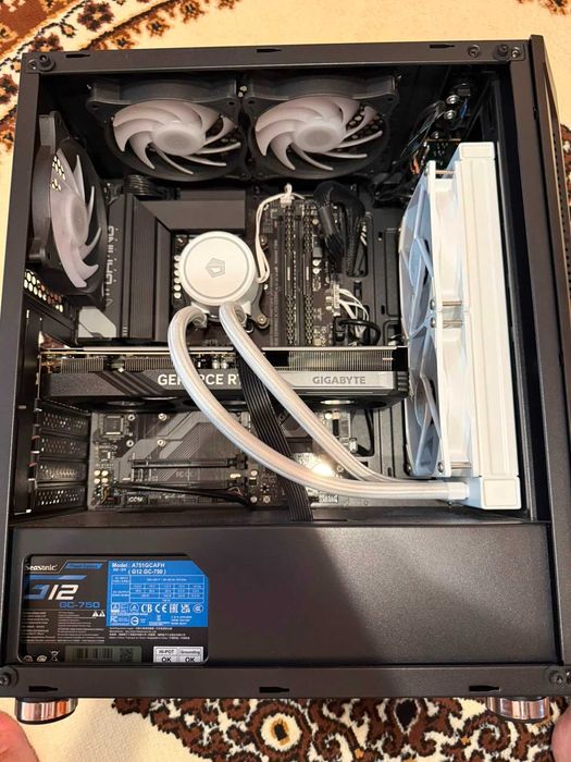 PC GAMING I5-13400F cu RTX 4060 8GB