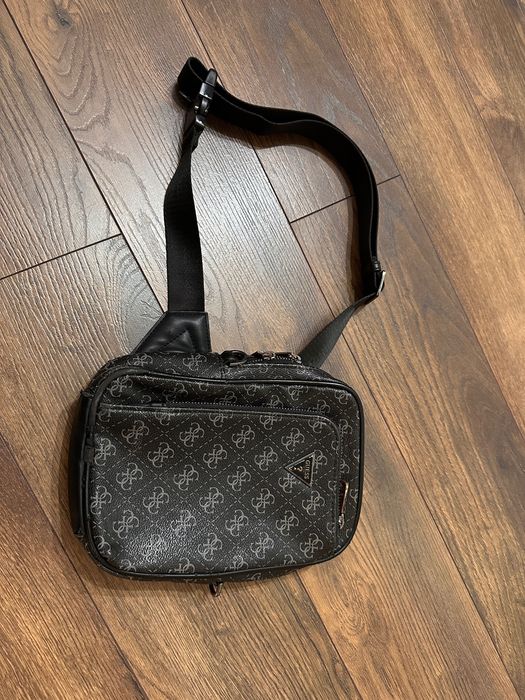 Guess - мъжка чанта